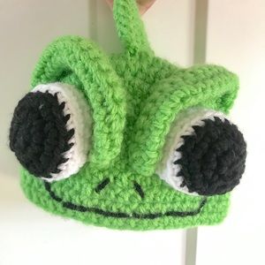 Baby iguana/pascal costume